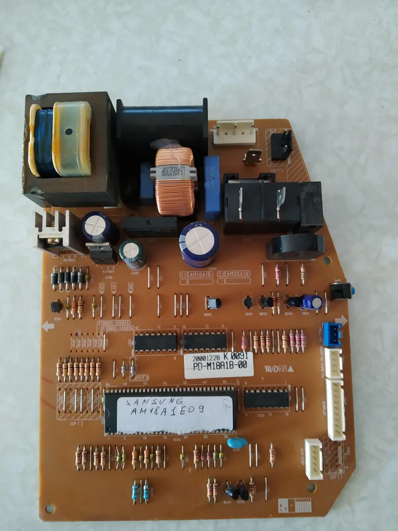 Placa Electrónica Aire Acondicionado AM18A1E09