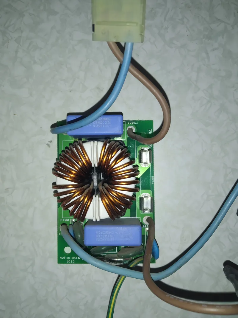 Placa Electrónica Aire Acondicionado 2MA3Z601006