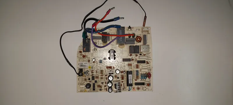 Placa Electrónica Aire Acondicionado M519F2J / M519F2JV3