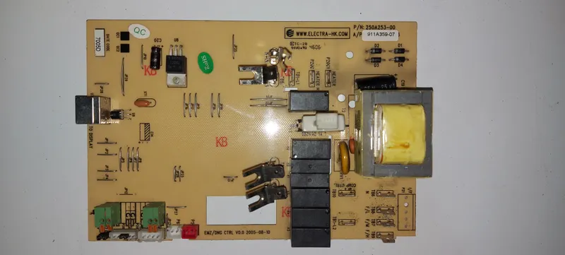 Placa Electrónica Aire Acondicionado P/N 250A253-00 / 911A359-07
