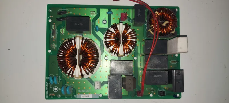 Placa Electrónica Aire Acondicionado RG76N259G01 / PUHZ-RP71VHAI