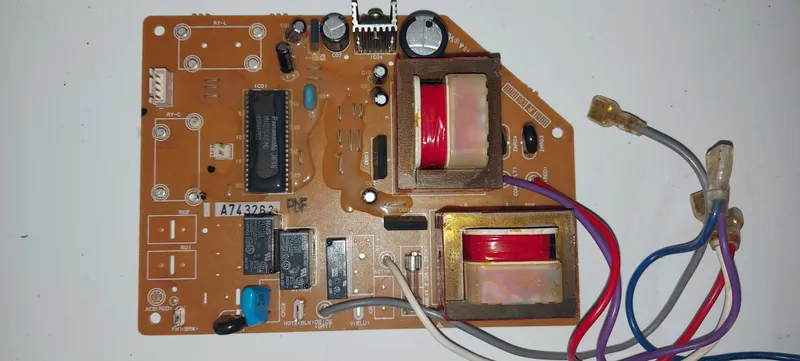 Placa Electrónica Aire Acondicionado A743262 / CU-PW18CKE