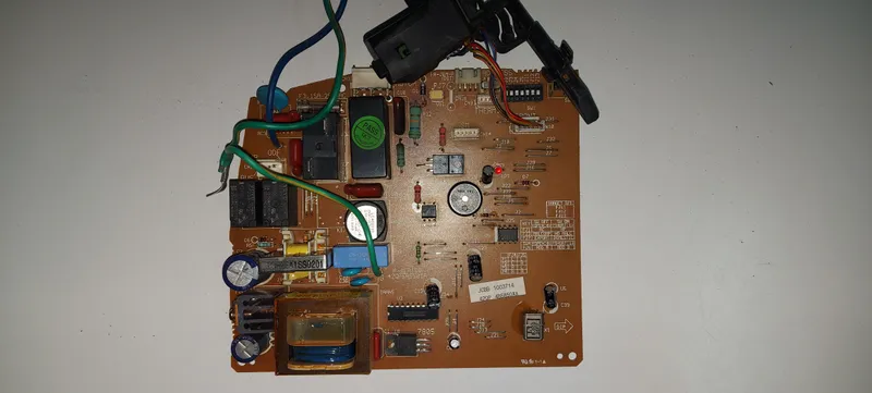 Placa Electrónica Aire Acondicionado 42QP5A5501A / 42PHQ009K