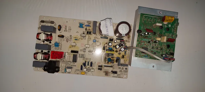 Placa Electrónica Aire Acondicionado 1U12BE5ERA / V12634 94V-0