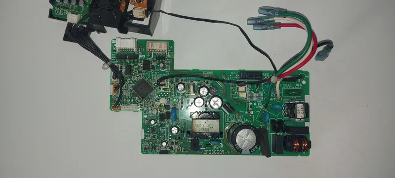 Placa Electrónica Aire Acondicionado 2P206687-1 / 3P210728-1