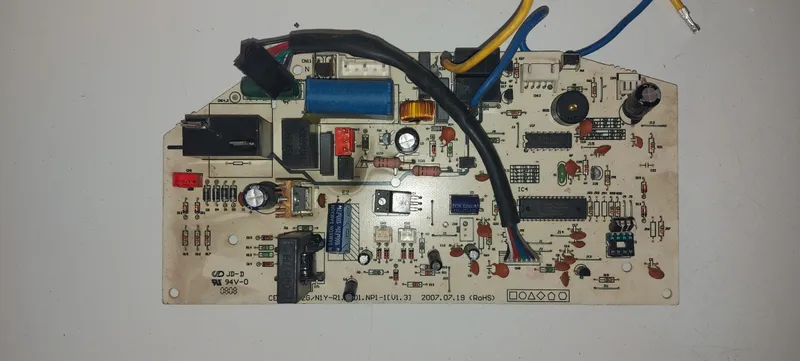 Placa Electrónica Aire Acondicionado CE-KFR32G/N1Y-R1.D.01.NP1-1(V1.3)