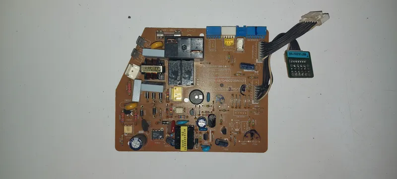 Placa Electrónica Aire Acondicionado 6870A90238A(V2) / 6871A20572