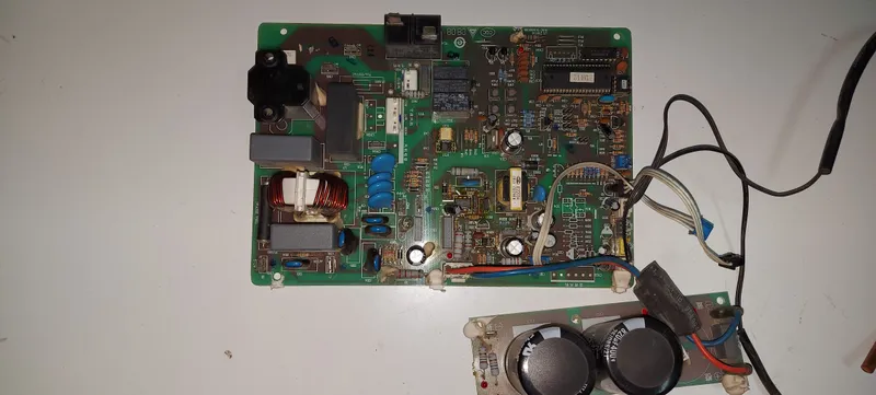 Placa Electrónica Aire Acondicionado K04CW-0400HSE-P0 / 11000105