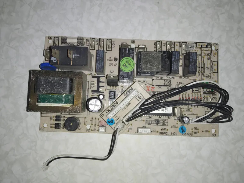 Placa Electrónica Aire Acondicionado 08A01_MR1 / 06A06