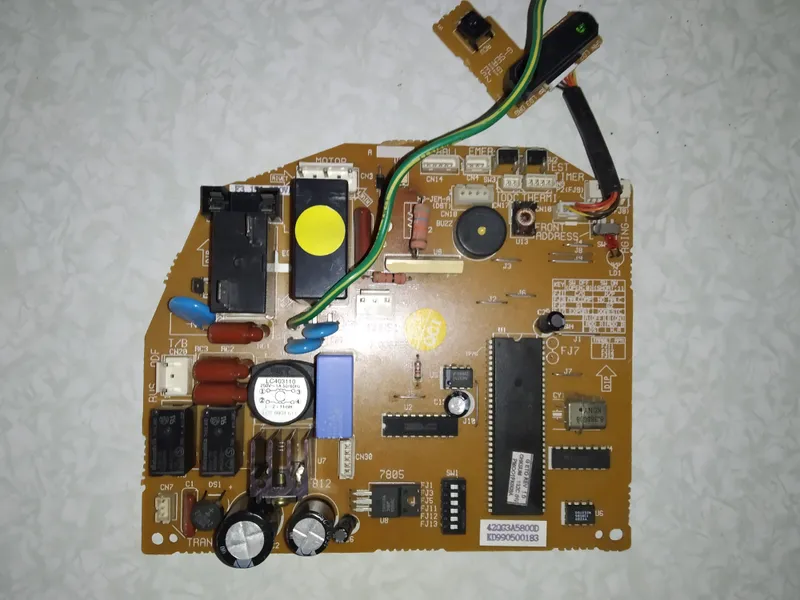 Placa Electrónica Aire Acondicionado 42HQG007