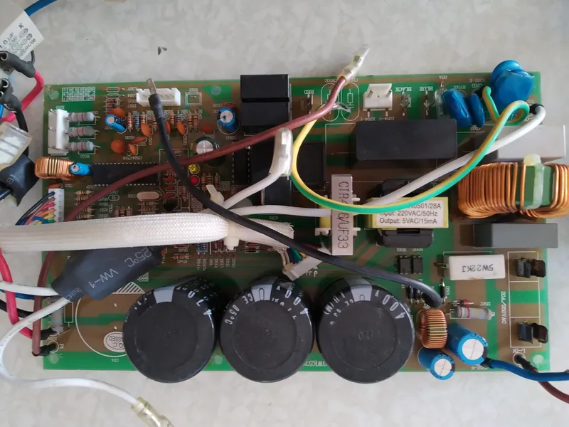 Placa Electrónica Aire Acondicionado PKX33WK576BPZ