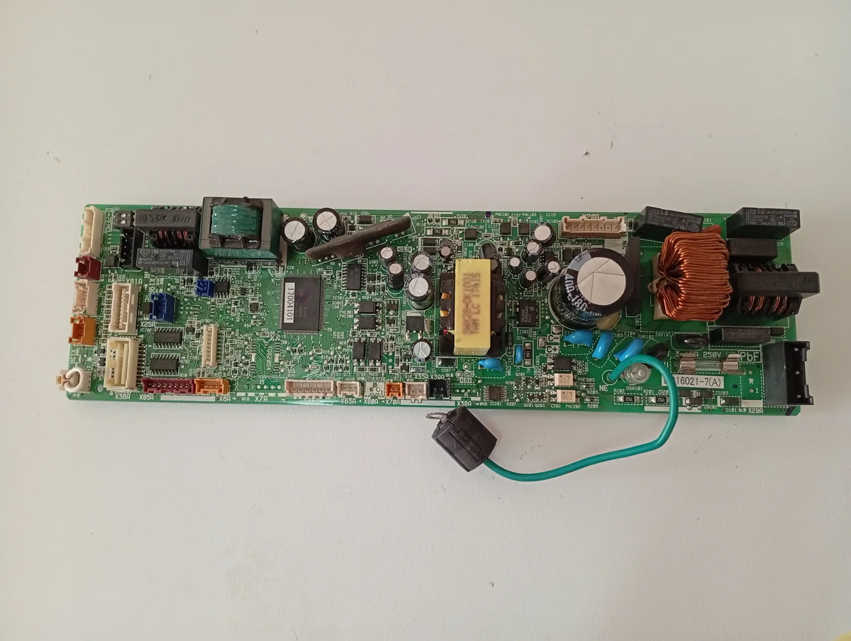 Placa Electrónica Aire Acondicionado EC16021-7(A)/VB-179-102/VB-179-104