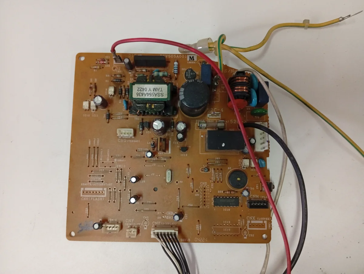 Placa Electrónica Aire Acondicionado RKV505A001