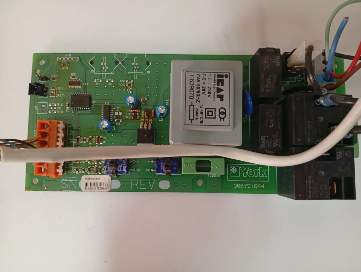 Placa Electrónica Aire Acondicionado 06791044