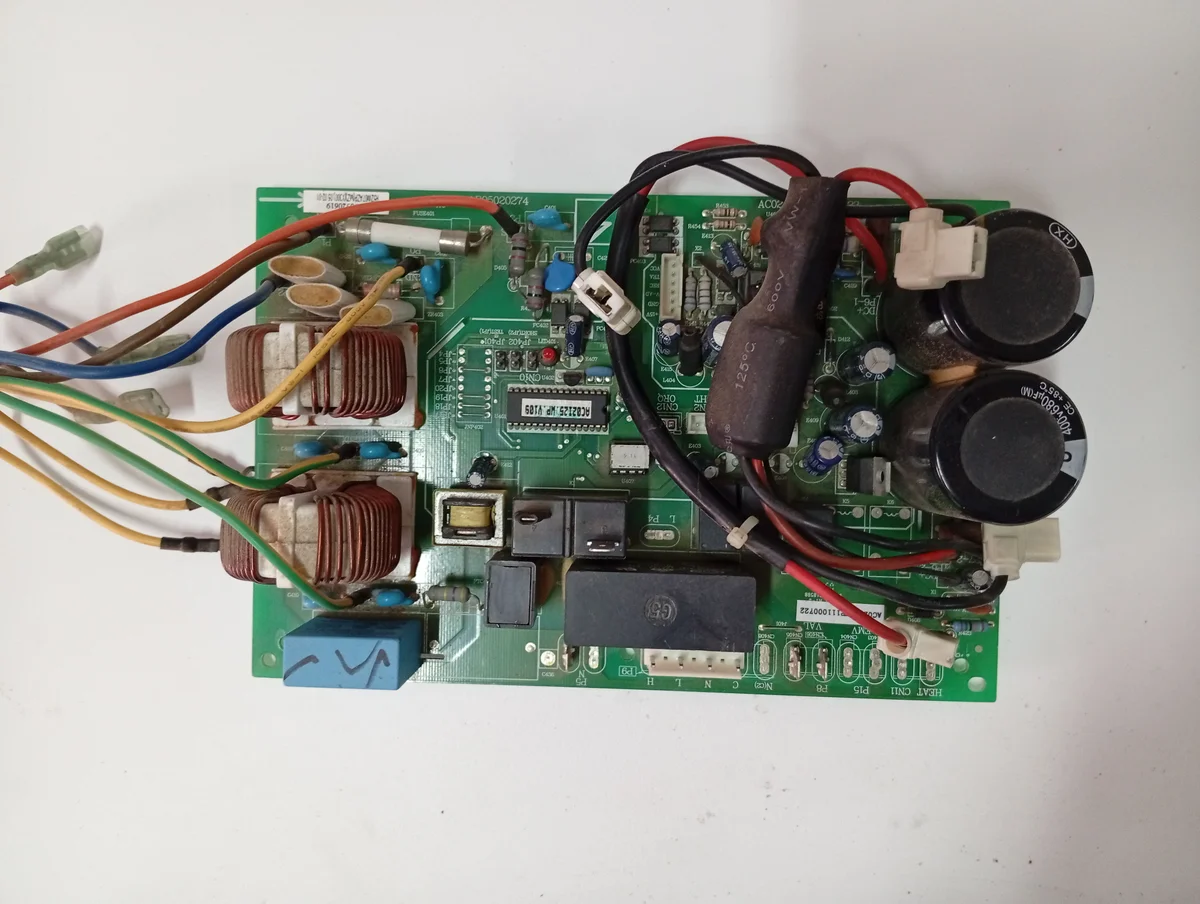 Placa Electrónica Aire Acondicionado CCW-1-18-HA-1-NT/AR05020274