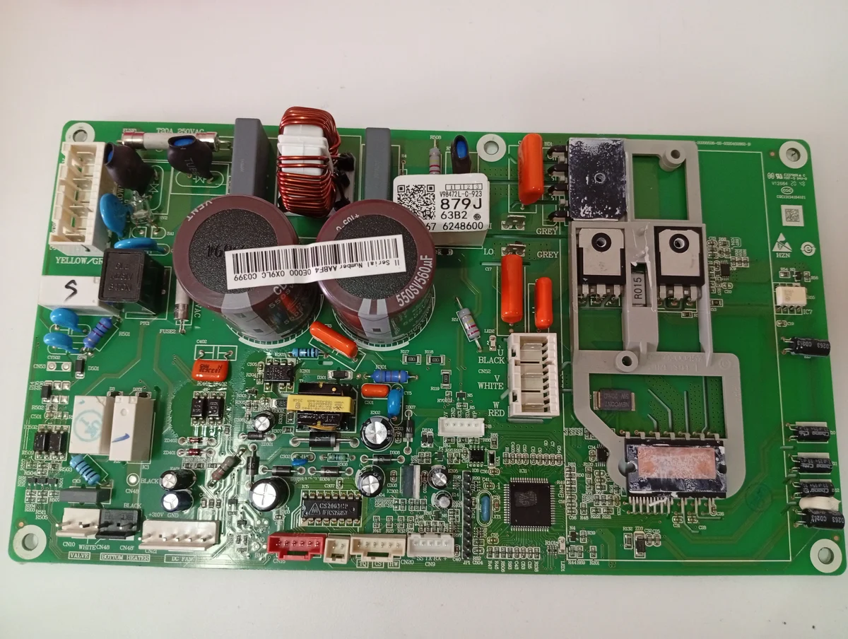 Placa Electrónica Aire Acondicionado 1U35YEGFRA/0011800879-20200526-02-0320402862-B/V98472L-C-923/879J63B2