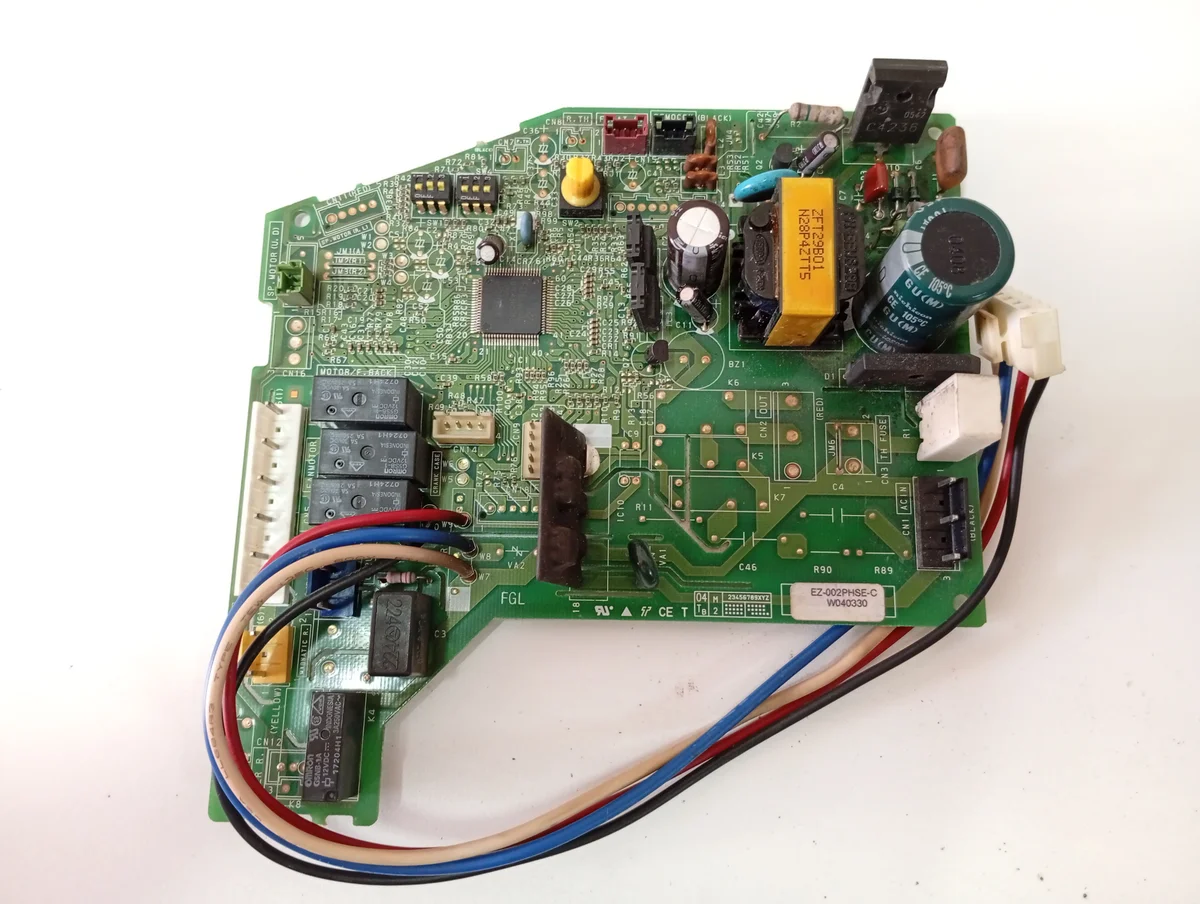 Placa Electrónica Aire Acondicionado A0G30TMBDL/EZ-002PHSE-C