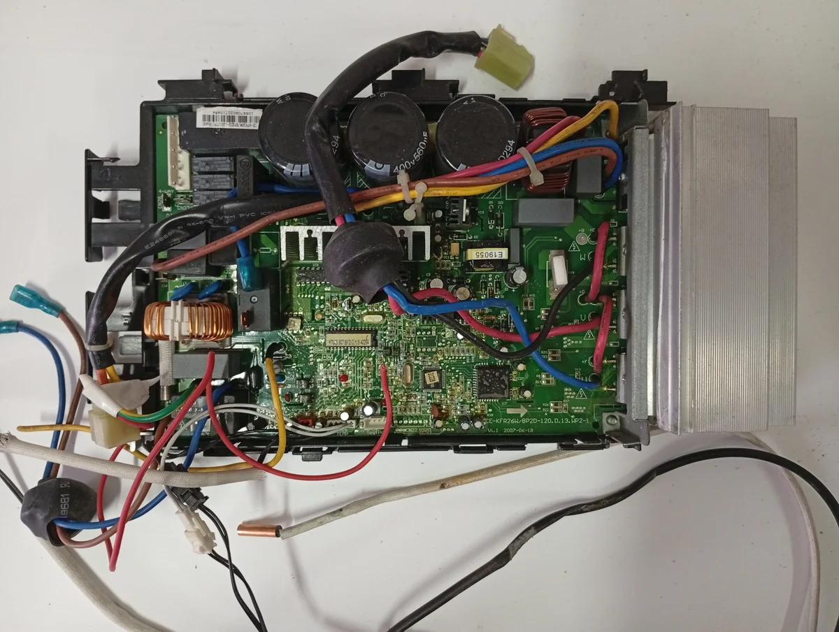 Placa Electrónica Aire Acondicionado CE-KFR26W/BP2D-120.D.13.