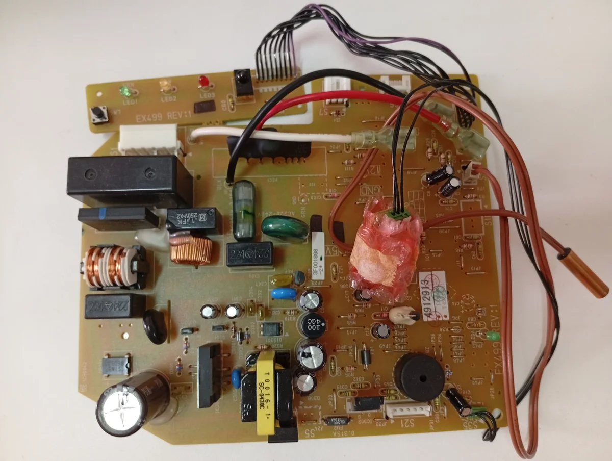 Placa Electrónica Aire Acondicionado 1480793/P.C.B.FTKS/FTXS25C/EX499 REV:1/4912913