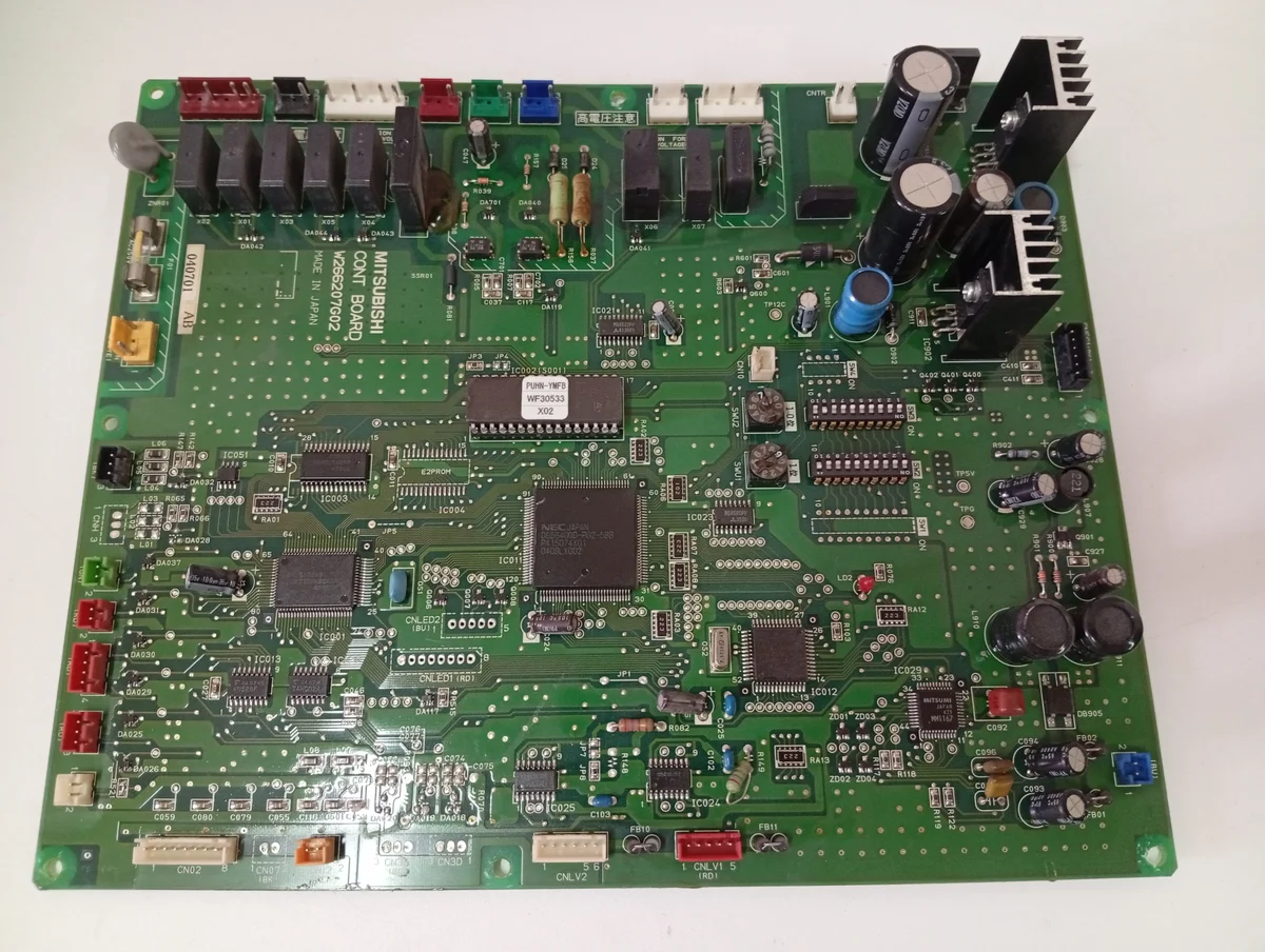 Placa Electrónica Aire Acondicionado CONT BOARD W266207G02/040701 AB/PUHN-YMFB/WF30533/X02