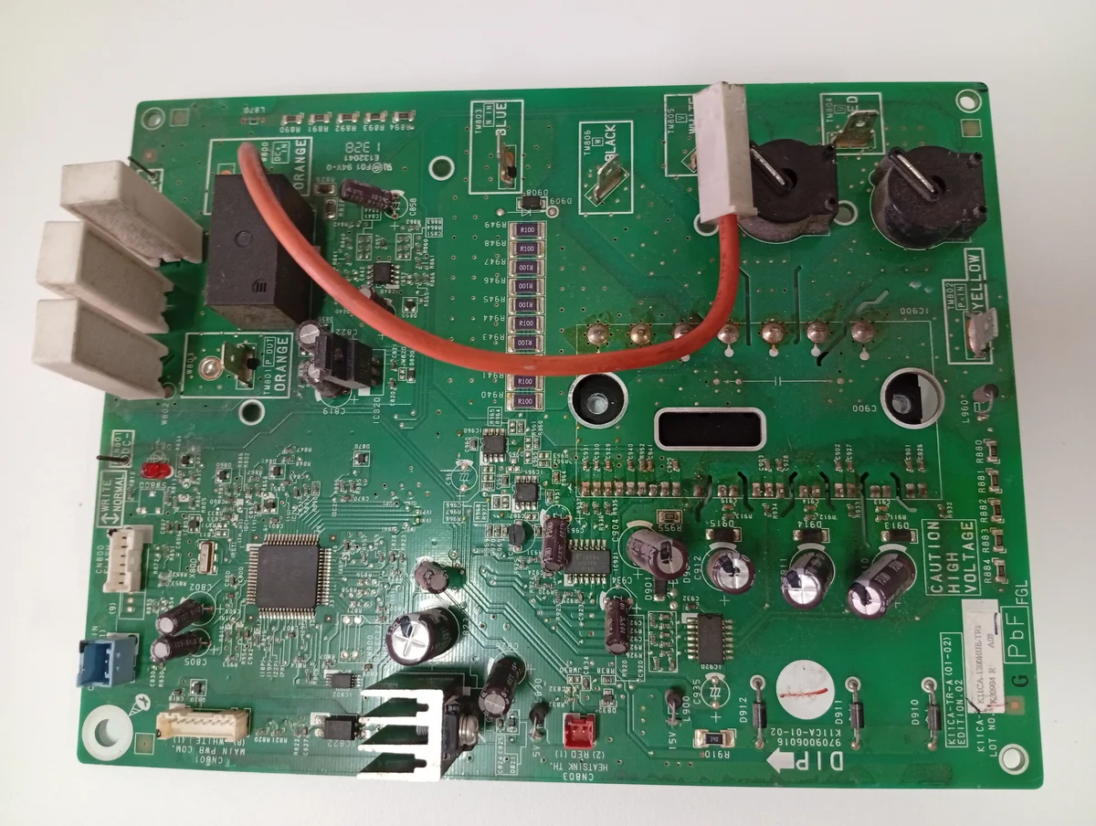 Placa Electrónica Aire Acondicionado K11CA-TR-A (01-02)/K11CA-1200HUE-TR1