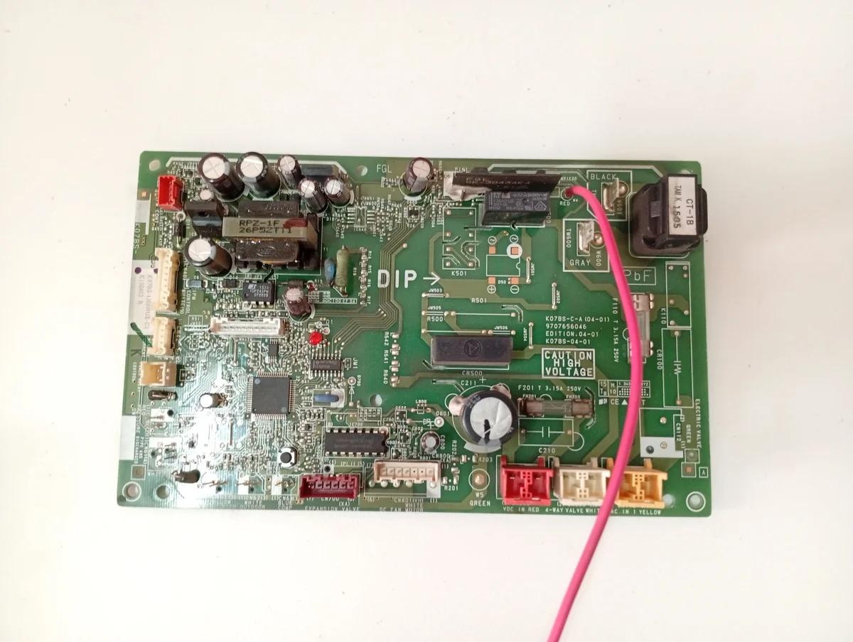 Placa Electrónica Aire Acondicionado K07BS-1206HUE-C1/K07BS-C-A(04-01)/9707656046