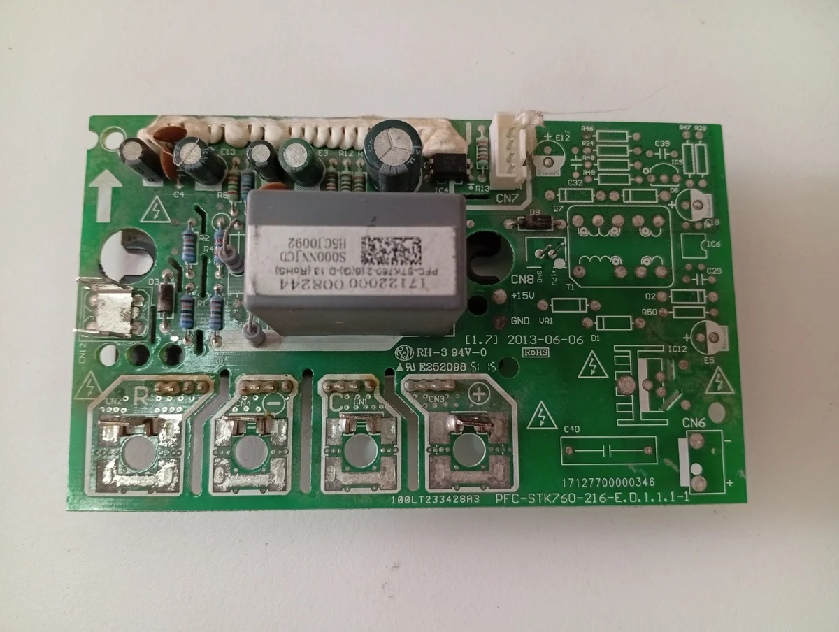 Placa Electrónica Aire Acondicionado PFC-STK760-216-E.D.1.1.1-1/17127700000346/17122000 008244