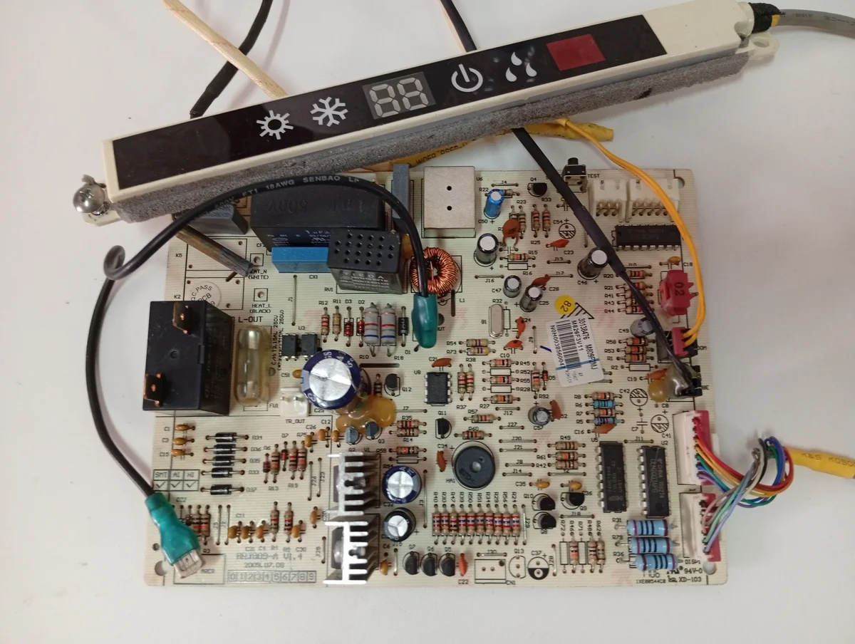 Placa Electrónica Aire Acondicionado GRJ809-A V1.4/30138476/M809F2MJ