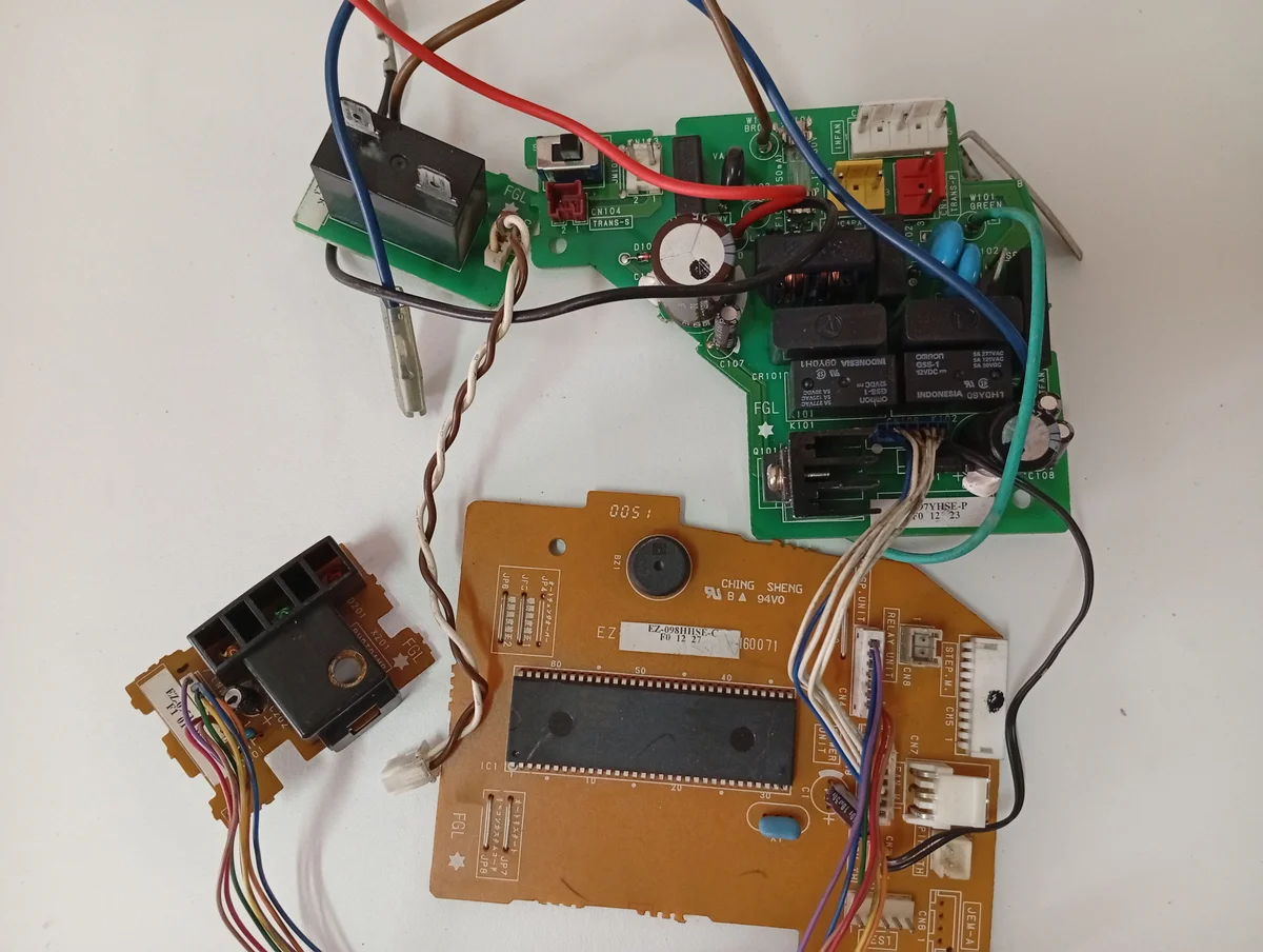 Placa Electrónica Aire Acondicionado EZ-097YHSE-P/EZ-098HHSE-C