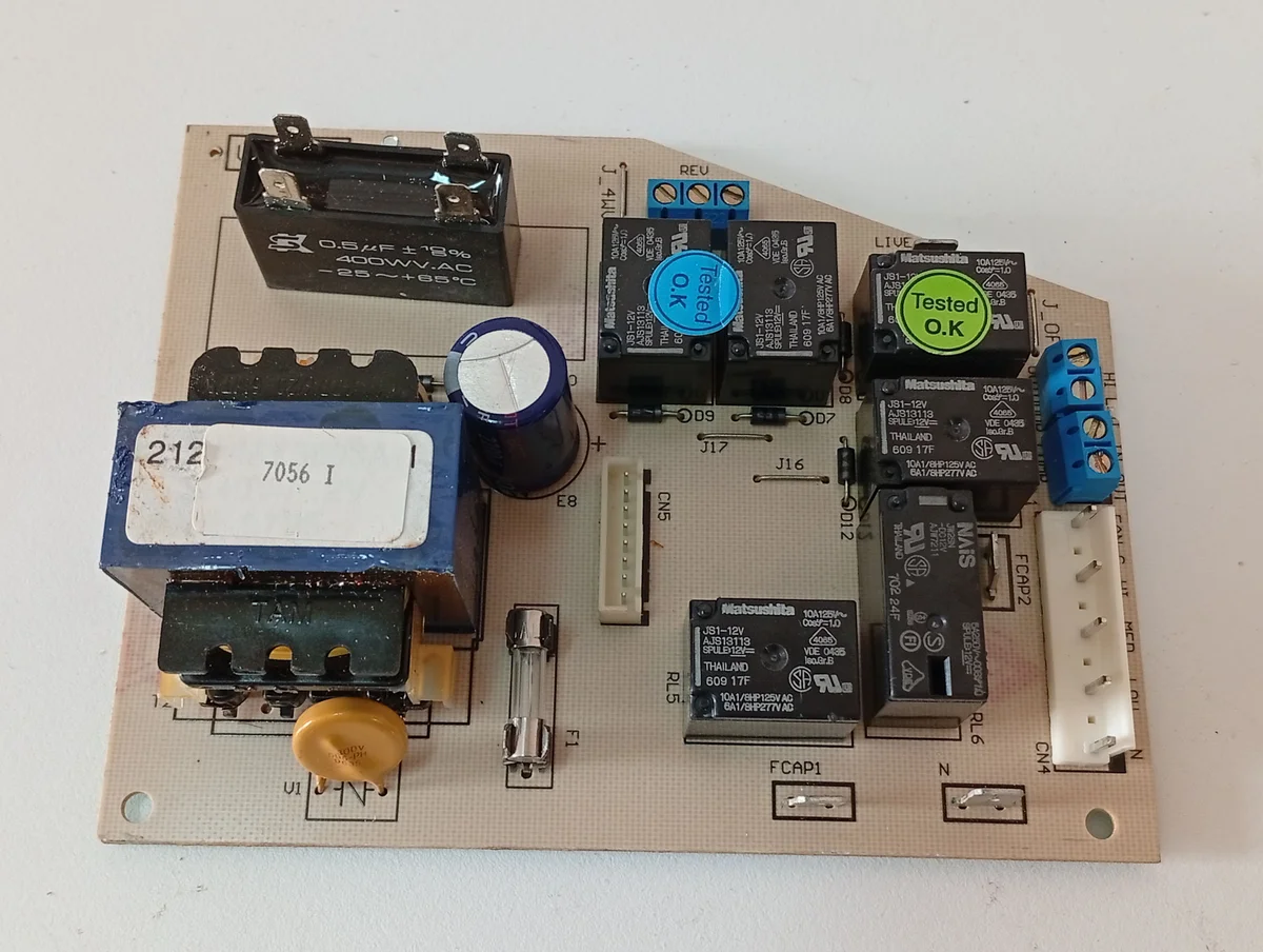 Placa Electrónica Aire Acondicionado UNCO2P1