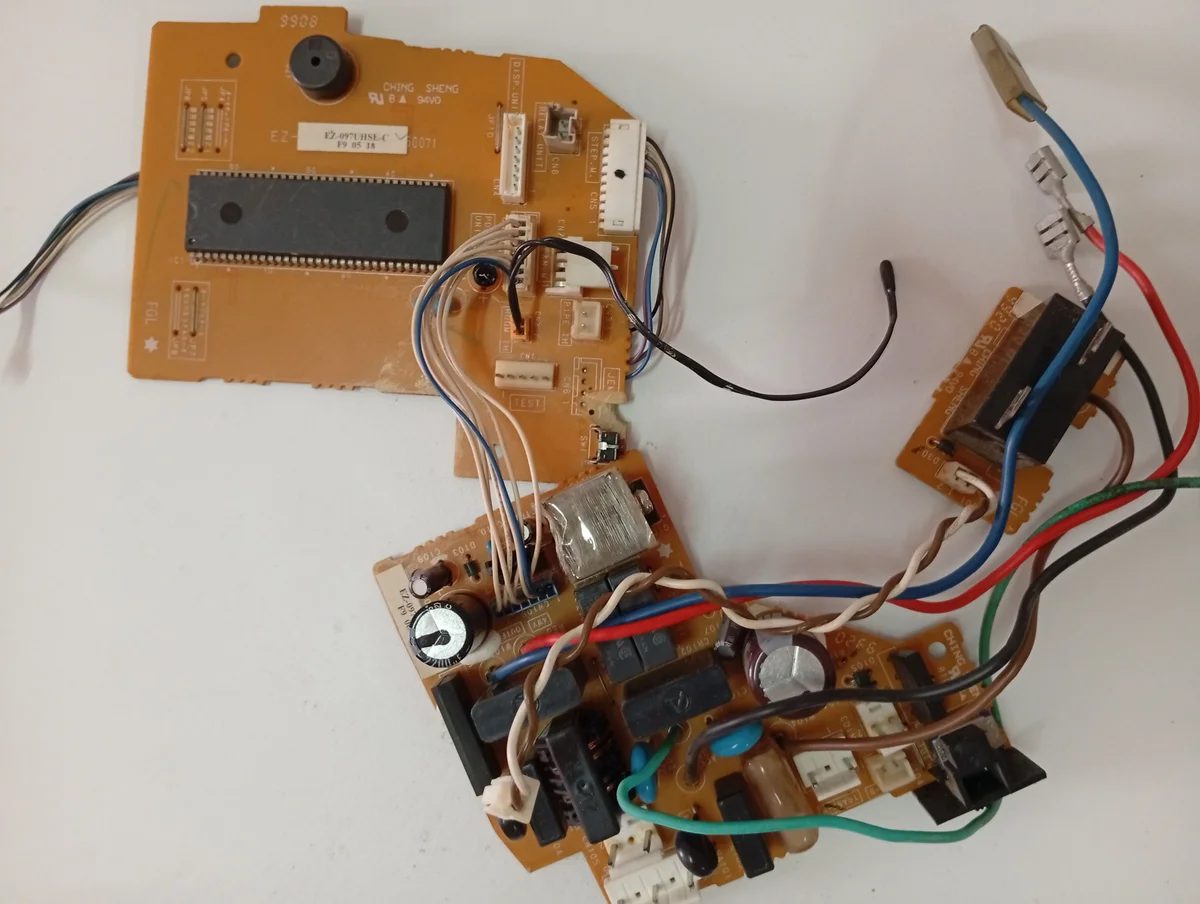 Placa Electrónica Aire Acondicionado EZ-097MHSE-P/EZ-097UHSE-C