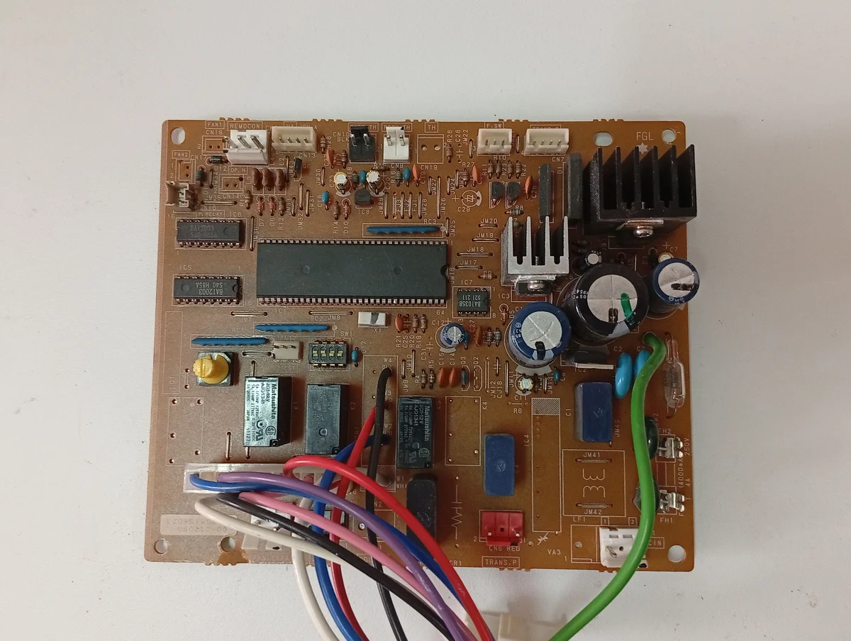 Placa Electrónica Aire Acondicionado EZ095YWSE-C/D60112-00