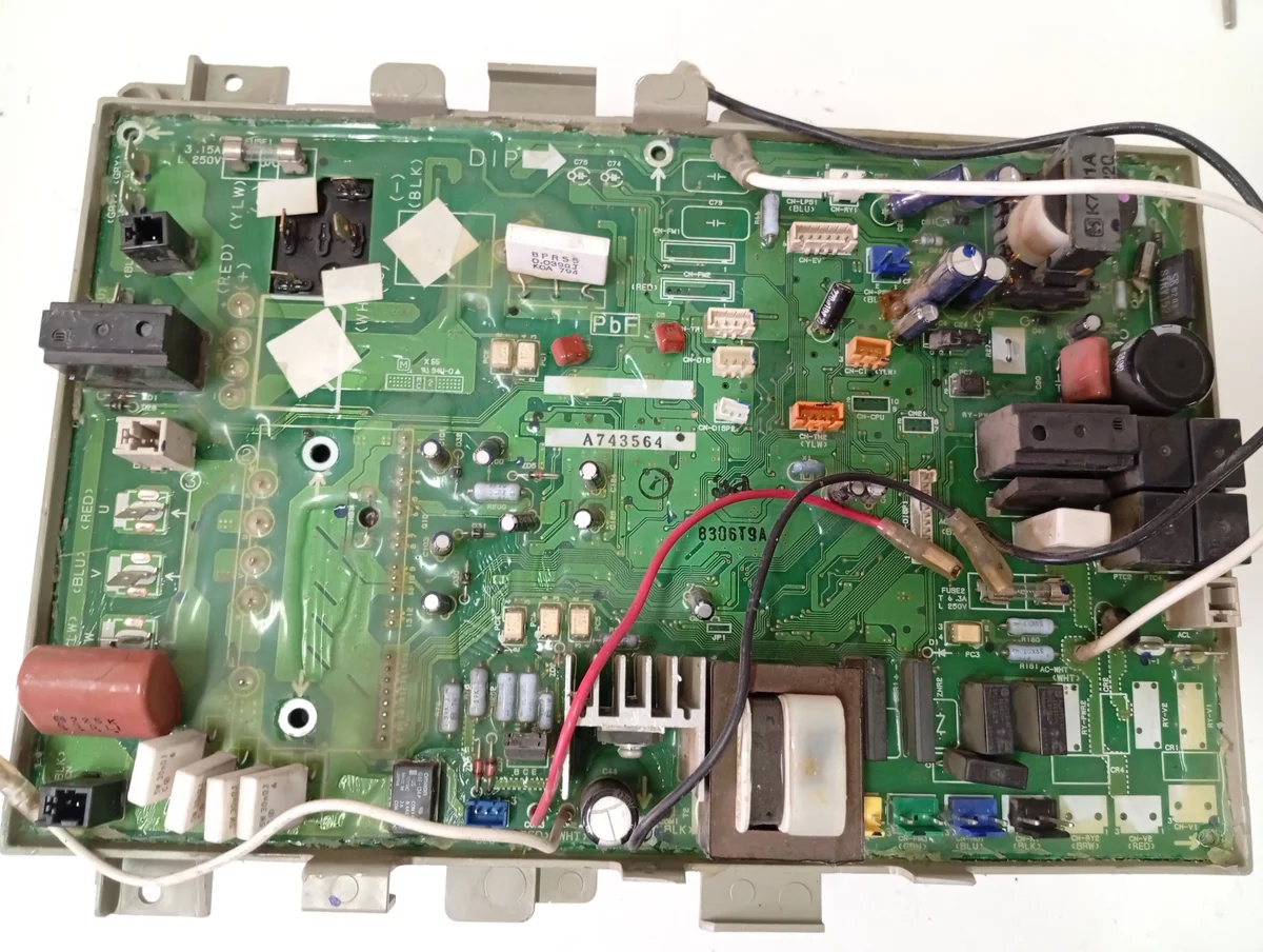 Placa Electrónica Aire Acondicionado A743564/8306T9A