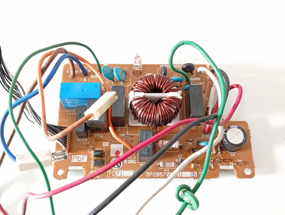 Placa Electrónica Aire Acondicionado 3P206706-1 B