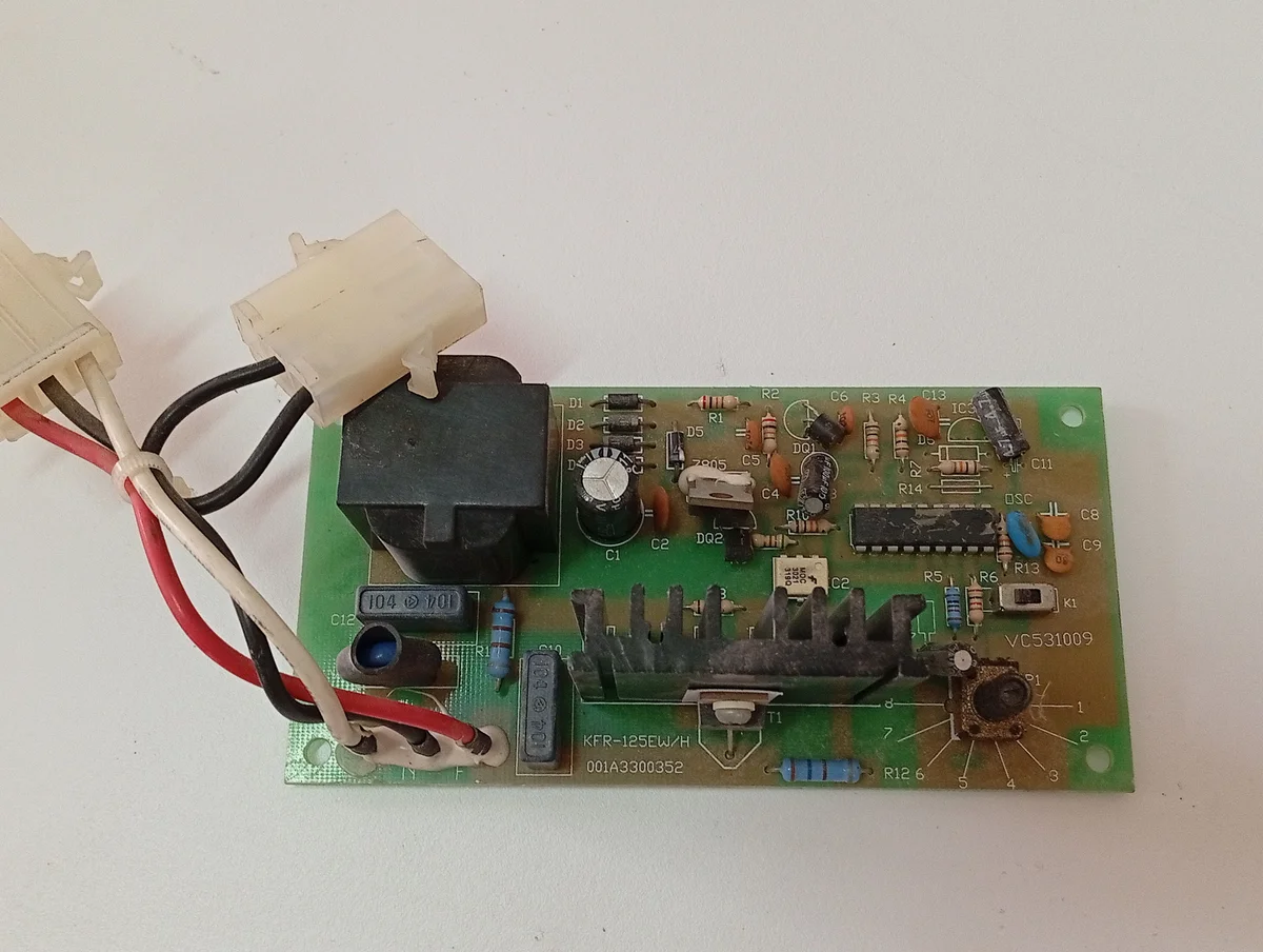 Placa Electrónica Aire Acondicionado KFR-125EW7H/001A3300352