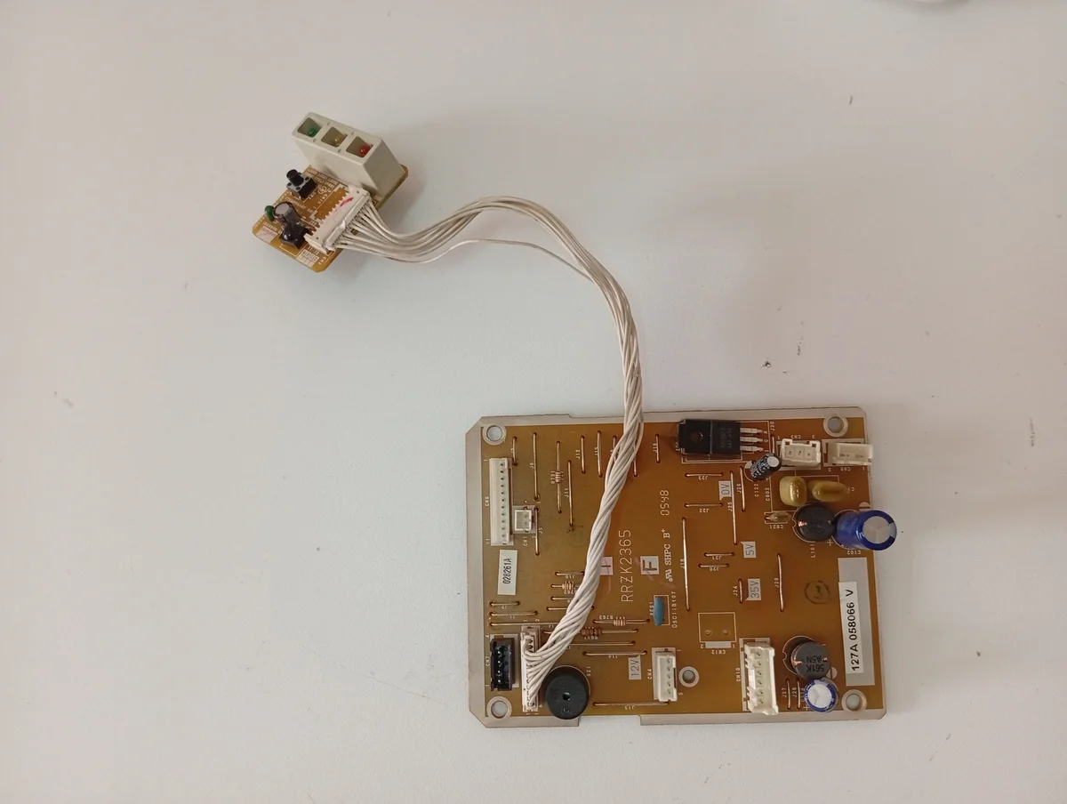 Placa Electrónica Aire Acondicionado RRZK2365/127A 058066 V/028261A