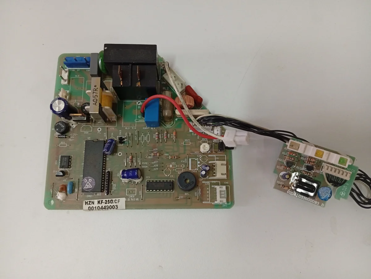 Placa Electrónica Aire Acondicionado HZN KF-25G/CF/0010449003/02031033000093 B
