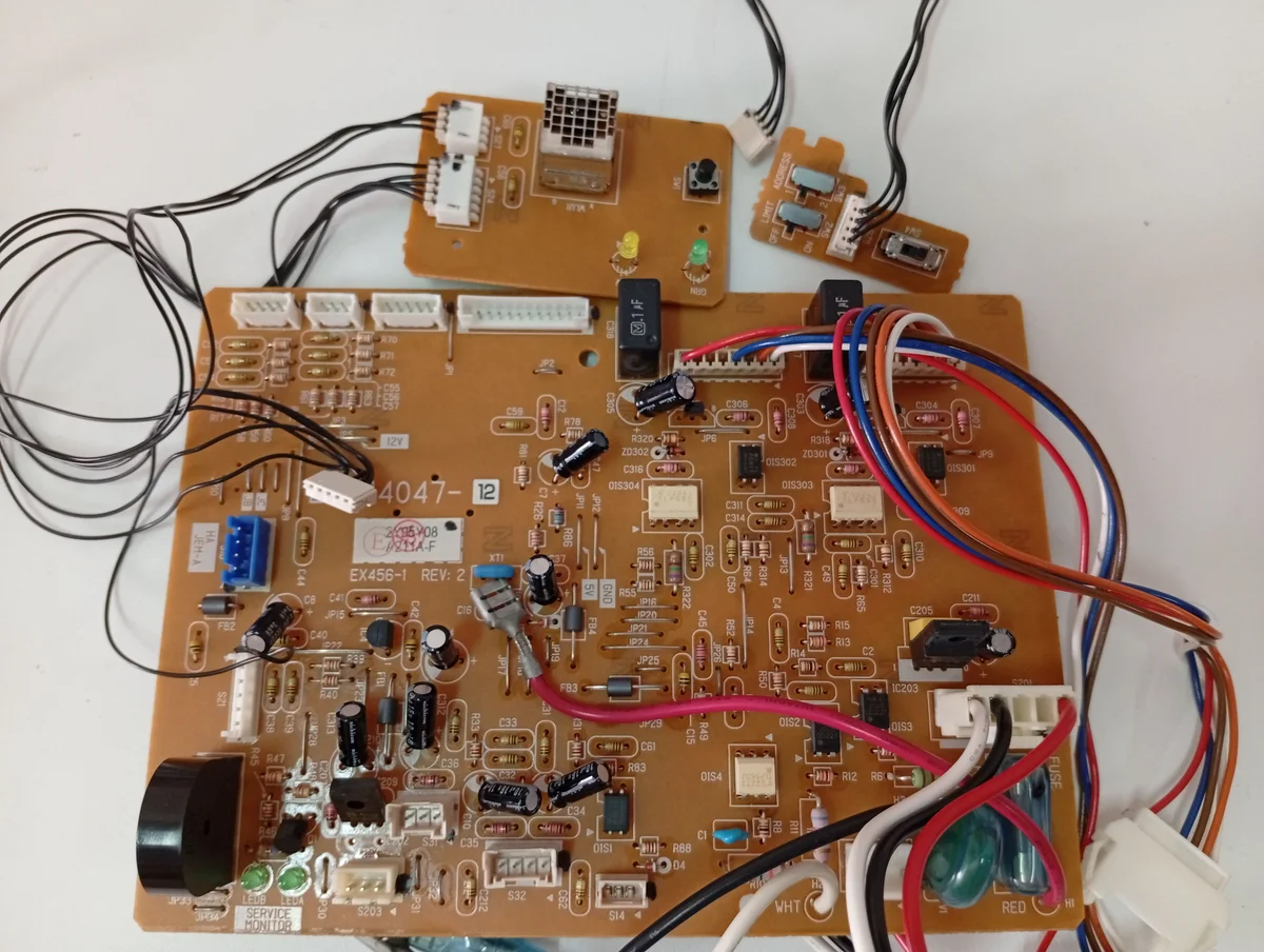 Placa Electrónica Aire Acondicionado 1392339/2P044047-12/EX456-1 REV:2
