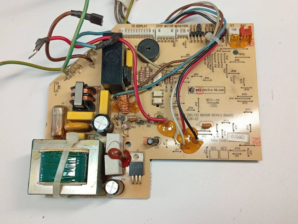 Placa Electrónica Aire Acondicionado PCB DCR (DELTA) INDOOR REV0.2 (RoHS) P/N:250A339-02