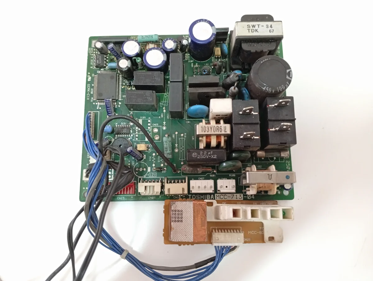 Placa Electrónica Aire Acondicionado MCC-713-04