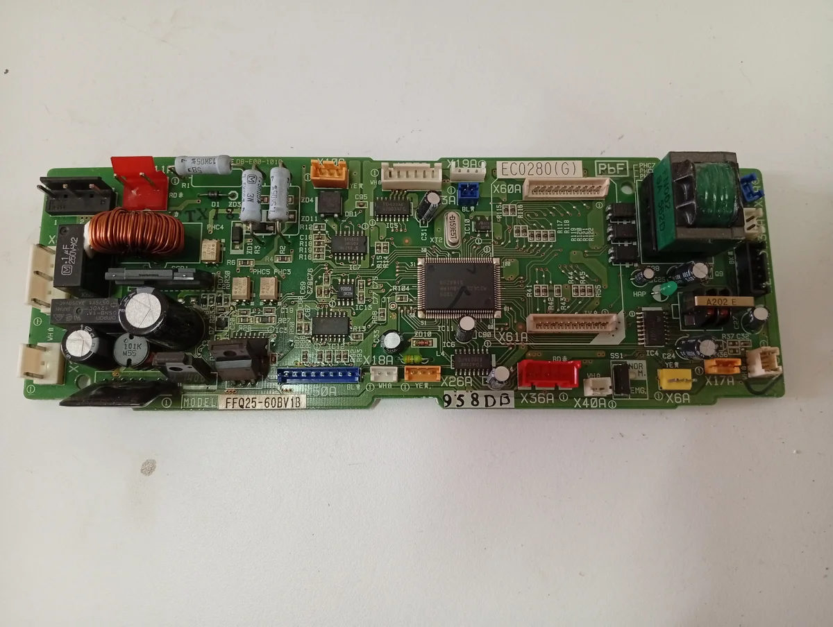 Placa Electrónica Aire Acondicionado DB-E00-101E/DB-E00-101D/FFQ25-60BV1B/EC0280(G)
