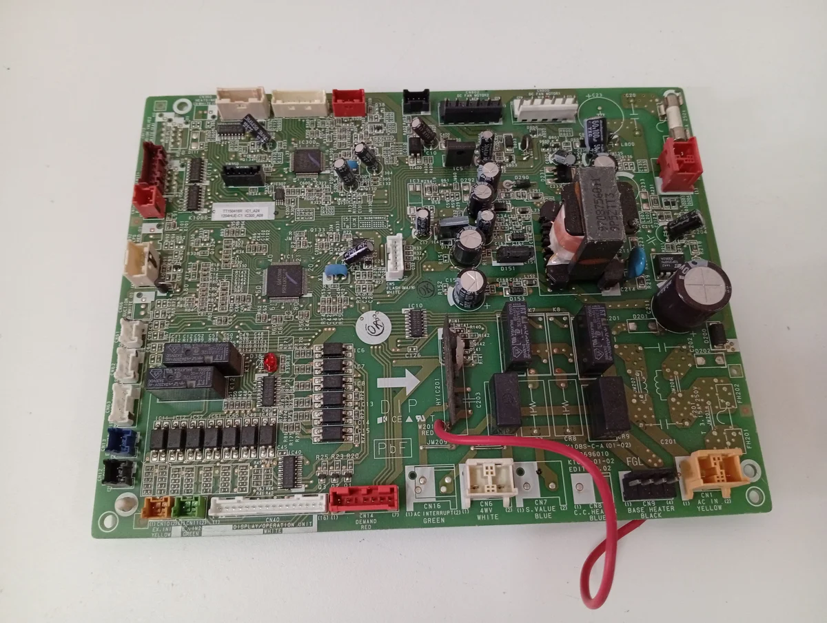 Placa Electrónica Aire Acondicionado K10BS-C-A(01-02)/9708696010/K10BS-01-02/TT150416R IC1_A24/K10BS-1204HUE-C1 IC300_A08