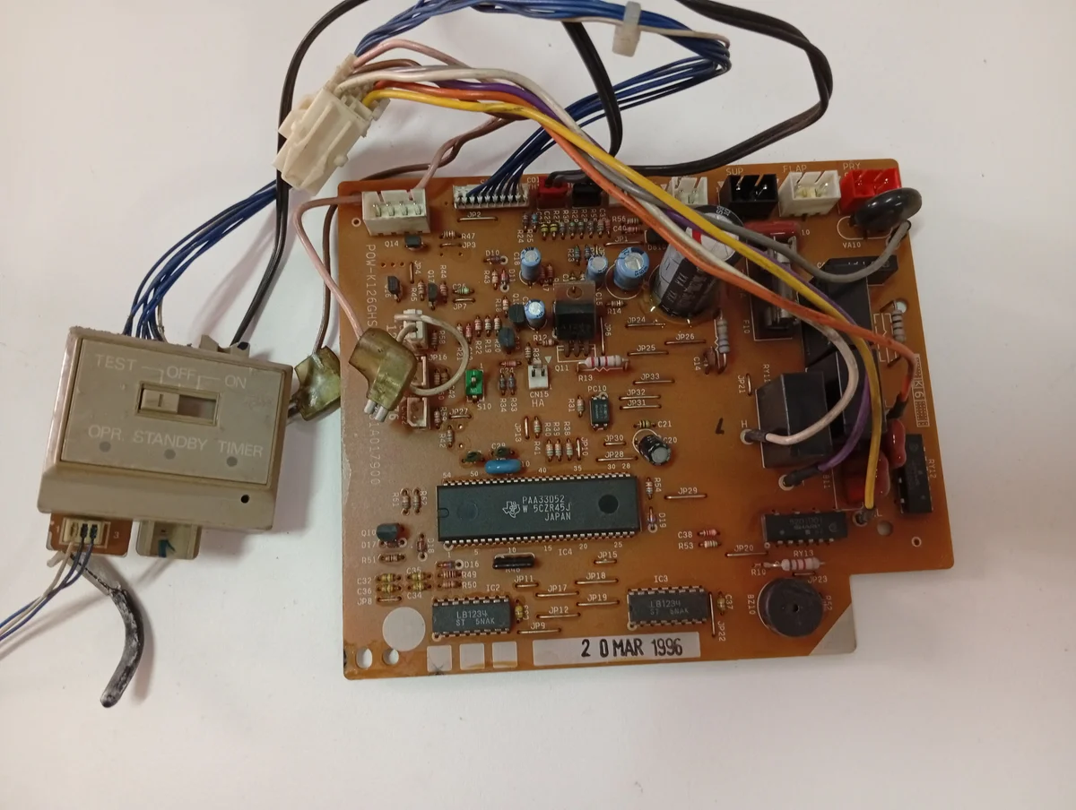 Placa Electrónica Aire Acondicionado P0W-K126GHS-(C)/1FA4B1A017900