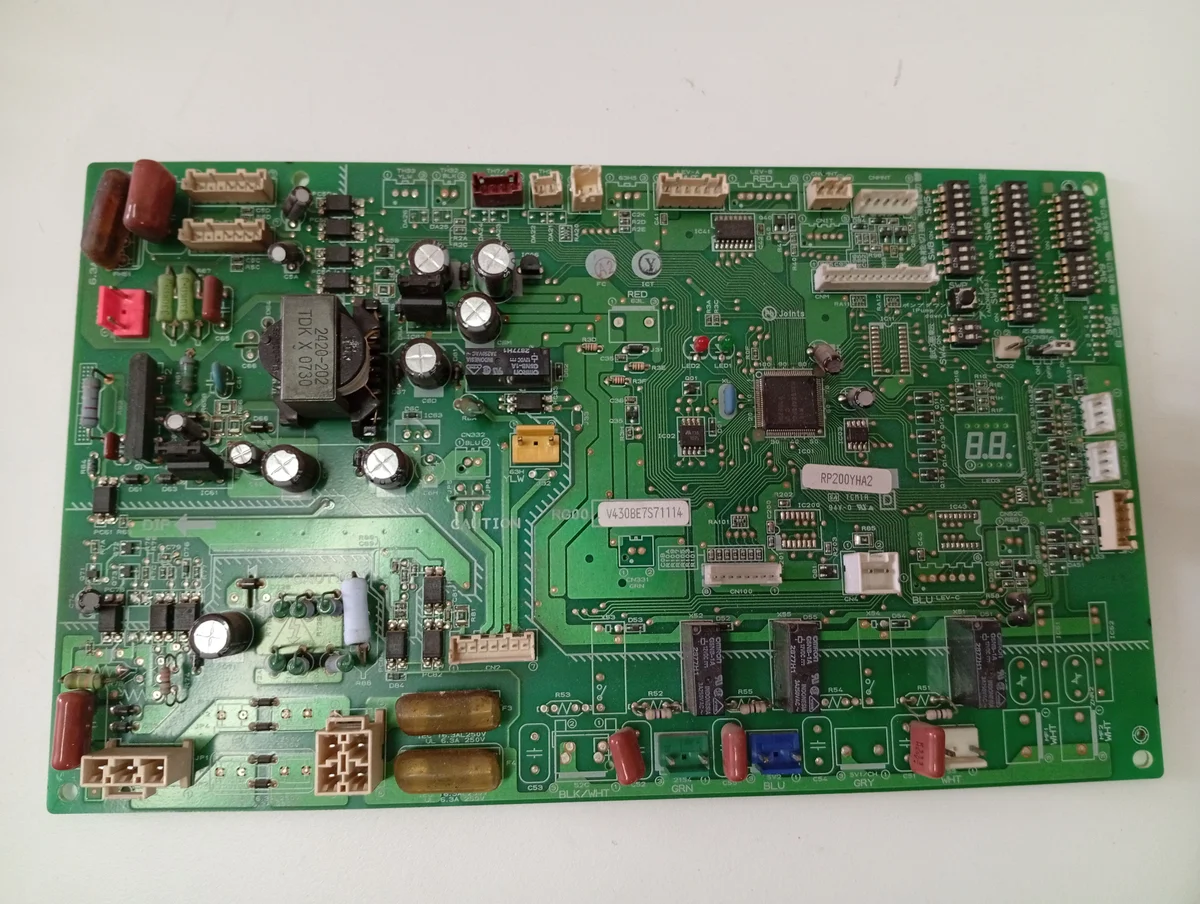 Placa Electrónica Aire Acondicionado RG00V430BE7S71114/S2/RG76V337G02