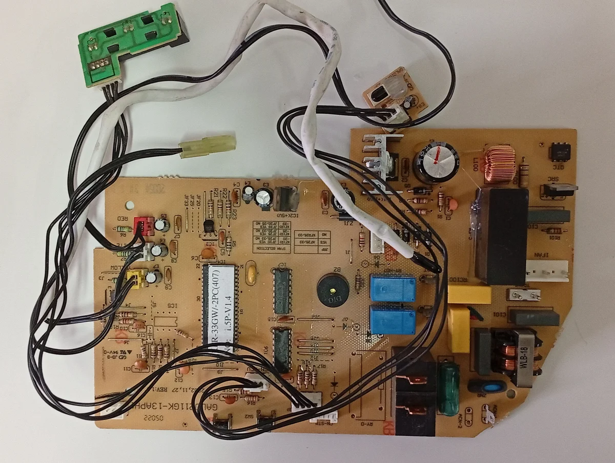 Placa Electrónica Aire Acondicionado MUH-09RH/GAL0211GK-13APH1