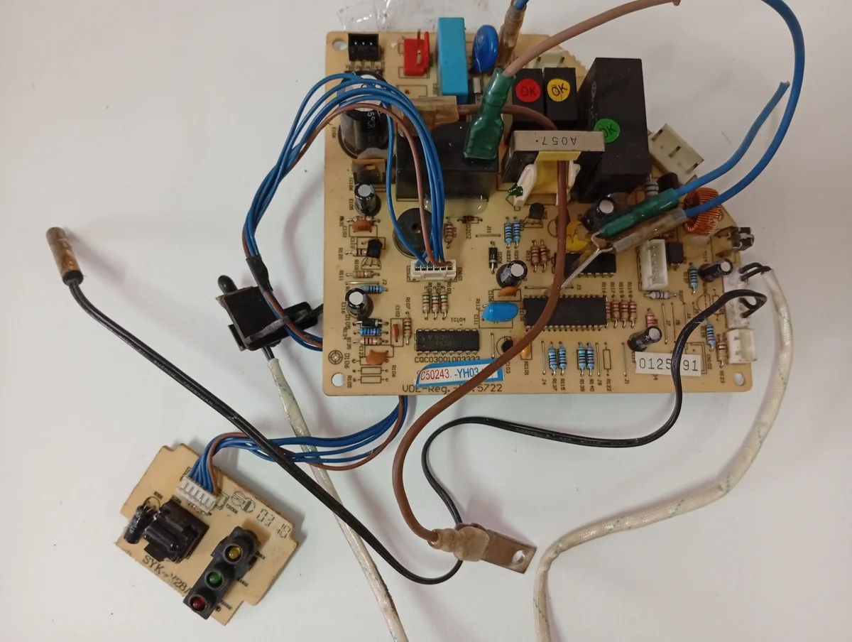 Placa Electrónica Aire Acondicionado SASHI12A3(KFR-35G)/CQC03001003333/C50243-YH03