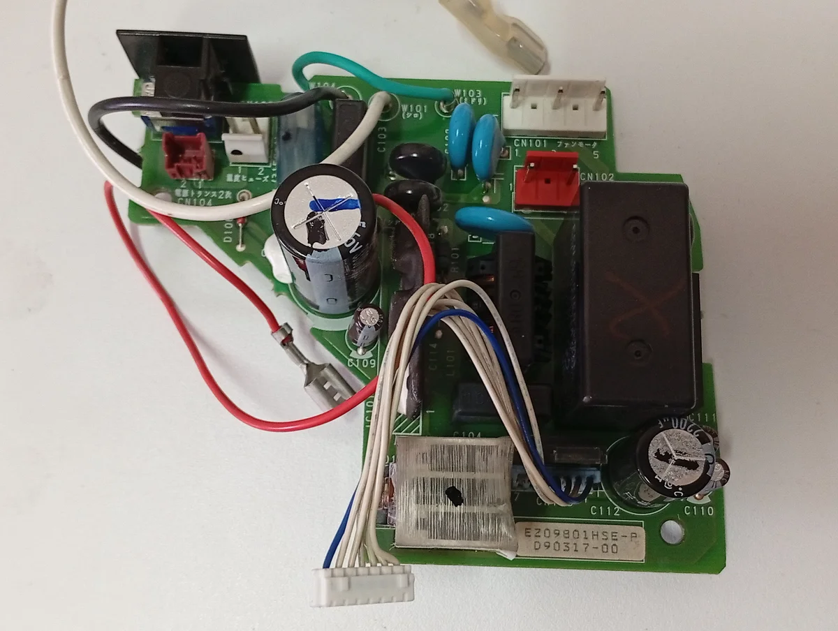 Placa Electrónica Aire Acondicionado EZ09801HSE-P/D90317-00