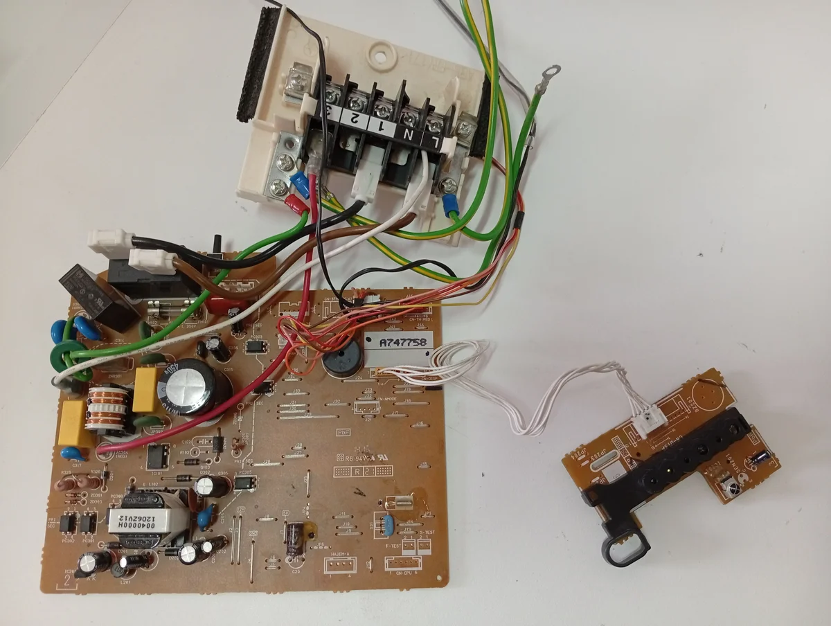 Placa Electrónica Aire Acondicionado A713378-1/A747750/A713234-1/A746716/15502TS1A