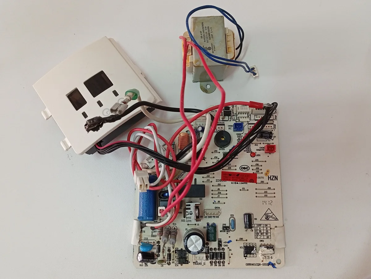 Placa Electrónica Aire Acondicionado AS09GB2HRA/02604012Q6-121224-05