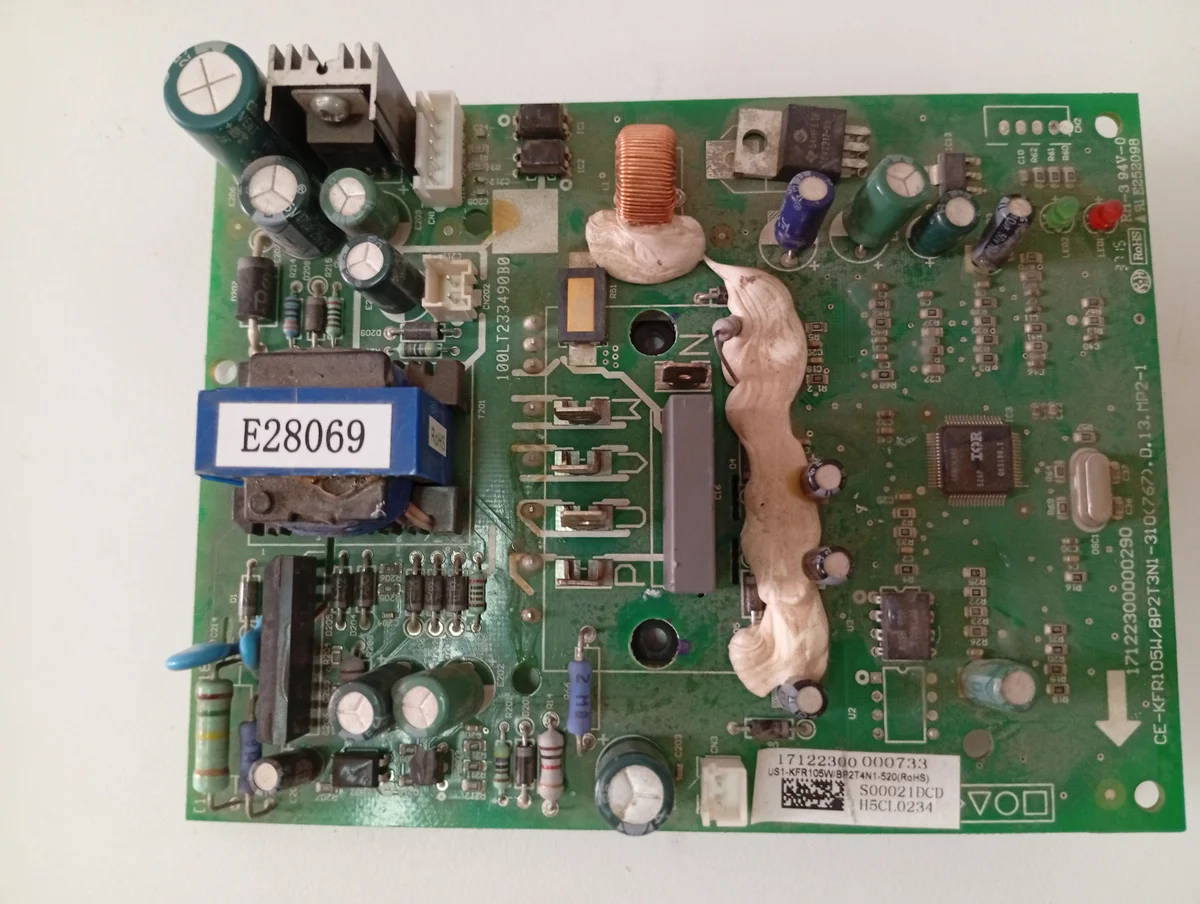 Placa Electrónica Aire Acondicionado 17122300000290/CE-KFR105W/BP2T3N1-310(767).D.13.MP2-1/17122300 000733